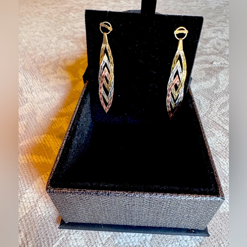 Gorgeous 14K Yellow, White & Rose Gold Diamond Cut Layered Dangle Stud Earrings.